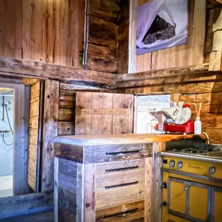 Holiday home Chalet Zen W Hot Tub & Sauna *