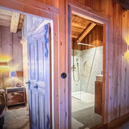 Chalet Zen W Hot Tub & Sauna * Antey-Saint-Andre